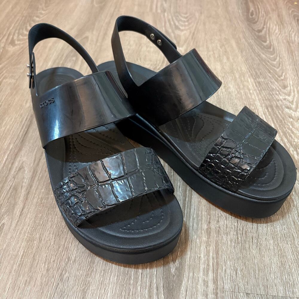 Crocs Brooklyn Croco Shine Low Wedge Sandals Black Women’s Size 11 NWOT